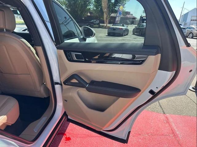 Photo of 2020 White Porsche Cayenne