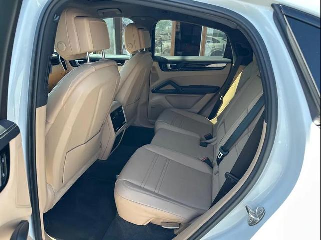 Photo of 2020 White Porsche Cayenne