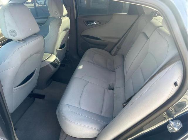 Photo of 2019 Shadow Gray Metallic Chevrolet Malibu