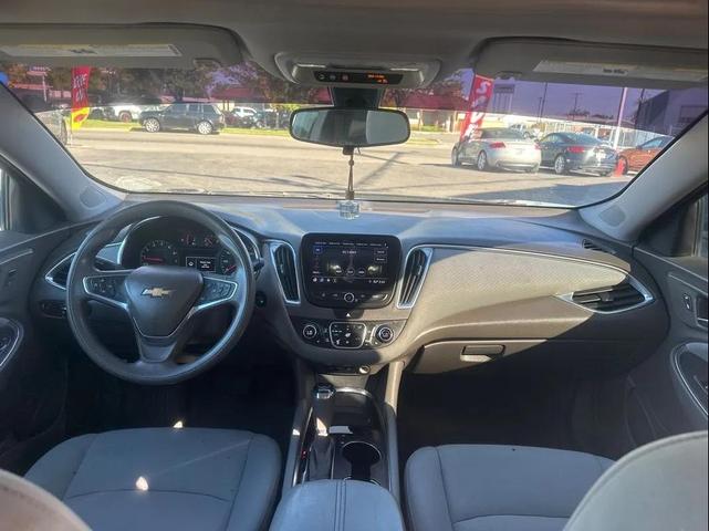 Photo of 2019 Shadow Gray Metallic Chevrolet Malibu