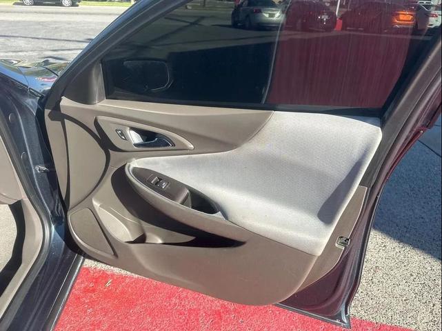 Photo of 2019 Shadow Gray Metallic Chevrolet Malibu