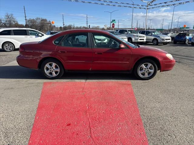 2001 Ford Taurus