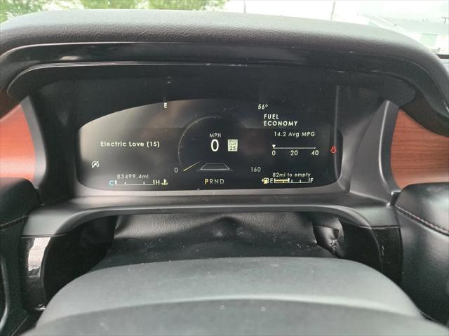 Photo of 2020 PRISTINE WHITE MET TRI-COAT Lincoln Aviator