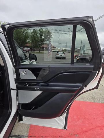 Photo of 2020 PRISTINE WHITE MET TRI-COAT Lincoln Aviator