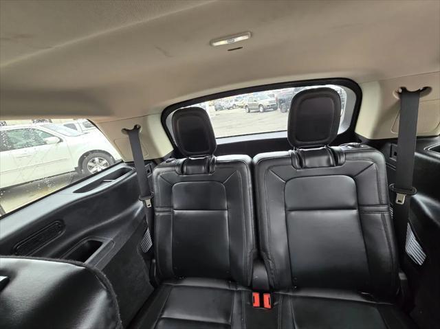 Photo of 2020 PRISTINE WHITE MET TRI-COAT Lincoln Aviator