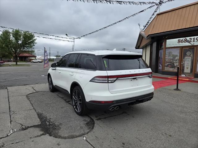 Photo of 2020 PRISTINE WHITE MET TRI-COAT Lincoln Aviator