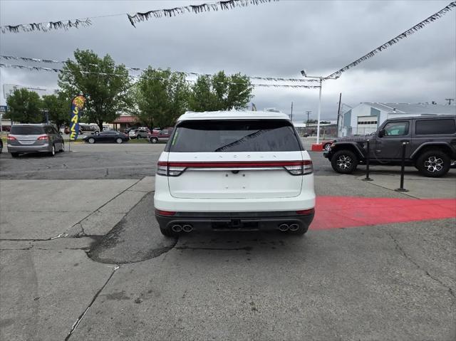 Photo of 2020 PRISTINE WHITE MET TRI-COAT Lincoln Aviator
