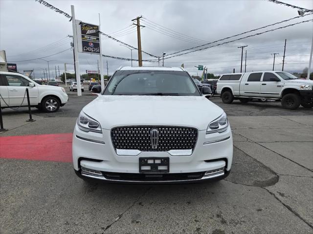 Photo of 2020 PRISTINE WHITE MET TRI-COAT Lincoln Aviator
