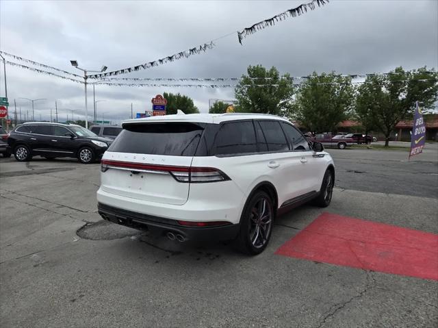 Photo of 2020 PRISTINE WHITE MET TRI-COAT Lincoln Aviator
