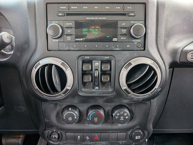 Photo of 2014 Anvil Clear Coat Jeep Wrangler Unlimited