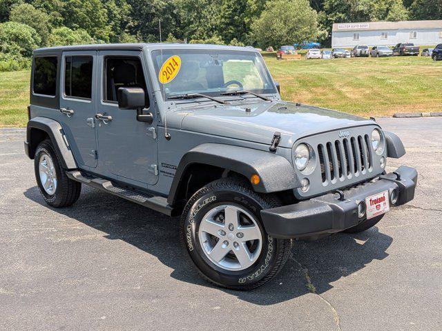 Photo of 2014 Anvil Clear Coat Jeep Wrangler Unlimited