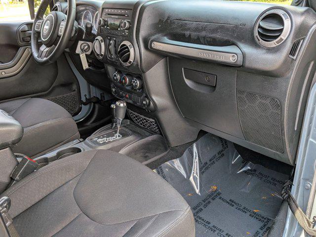 Photo of 2014 Anvil Clear Coat Jeep Wrangler Unlimited