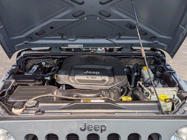 Photo of 2014 Anvil Clear Coat Jeep Wrangler Unlimited