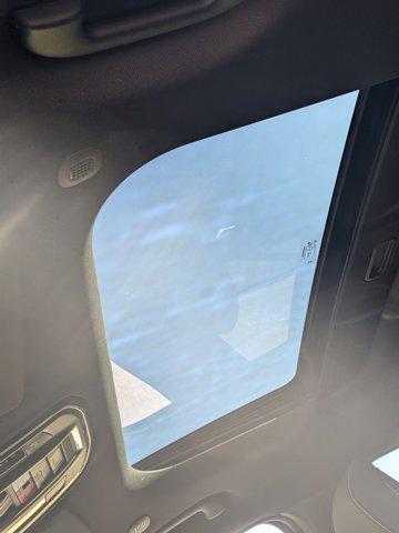 Photo of 2025 Diamond Black Crystal Pearlcoat Jeep Grand Cherokee