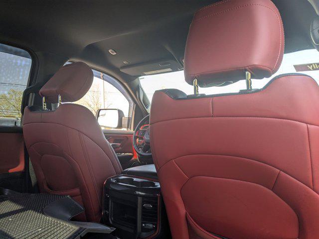 Photo of 2022 Diamond Black Crystal Pearlcoat RAM 1500