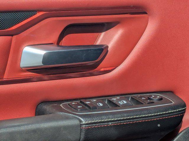 Photo of 2022 Diamond Black Crystal Pearlcoat RAM 1500