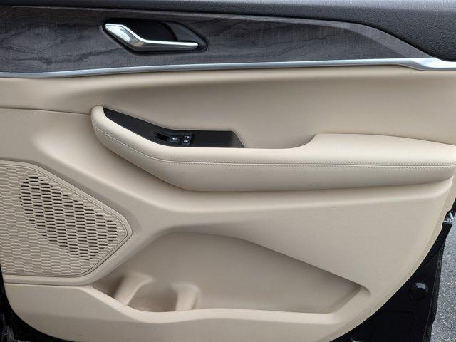 Photo of 2024 Rocky Mountain Pearlcoat Jeep Grand Cherokee