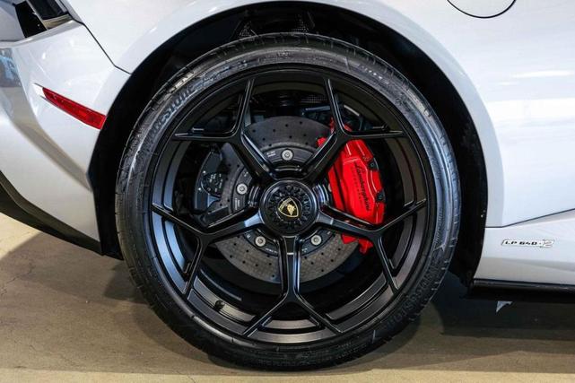 Photo of 2024 Grigio Nimbus Metallic Lamborghini Huracan Tecnica