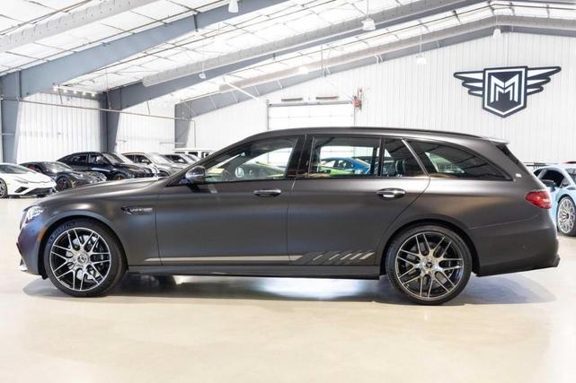 Photo of 2023 MANUFAKTUR Selenite Gray Magno Mercedes-Benz E-Class