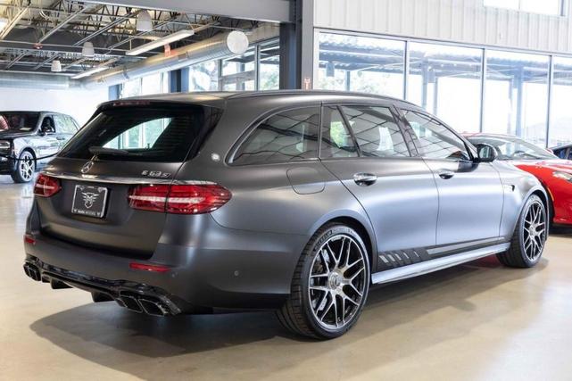 Photo of 2023 MANUFAKTUR Selenite Gray Magno Mercedes-Benz E-Class