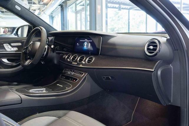 Photo of 2023 MANUFAKTUR Selenite Gray Magno Mercedes-Benz E-Class