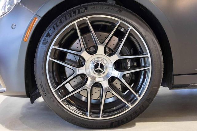 Photo of 2023 MANUFAKTUR Selenite Gray Magno Mercedes-Benz E-Class