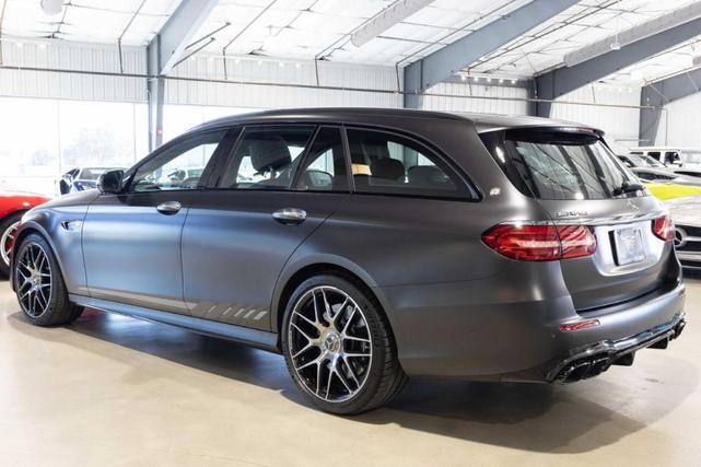 Photo of 2023 MANUFAKTUR Selenite Gray Magno Mercedes-Benz E-Class
