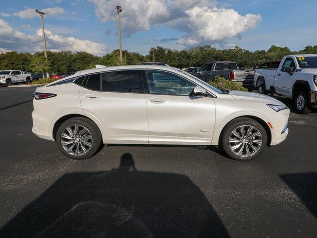 Photo of 2026 White Frost Tri-Coat Buick Envista