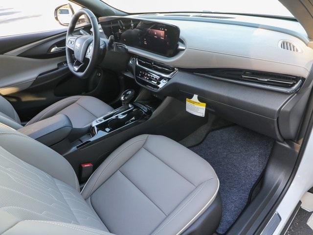 Photo of 2026 White Frost Tri-Coat Buick Envista