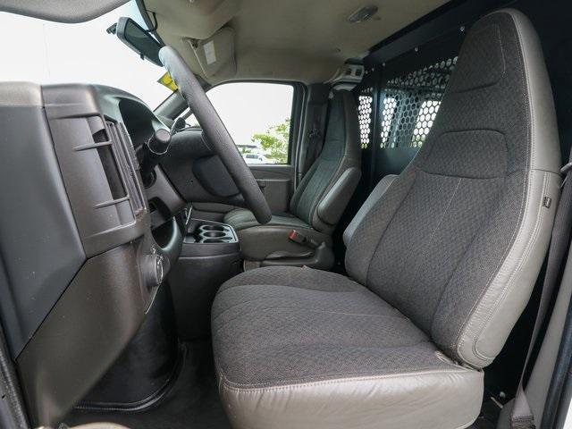 Photo of 2023 Summit White GMC Savana 2500