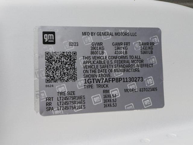 Photo of 2023 Summit White GMC Savana 2500