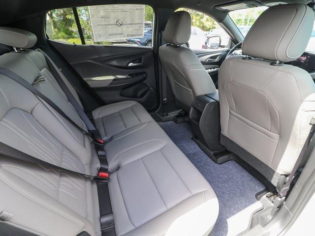 Photo of 2025 White Frost Tri-Coat Buick Envista