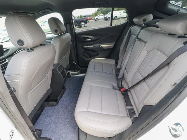 Photo of 2025 White Frost Tri-Coat Buick Envista