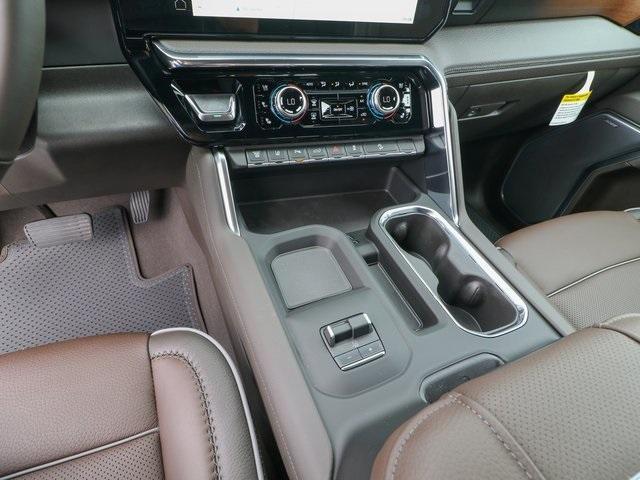 Photo of 2025 White Frost Tri-Coat GMC Sierra 2500