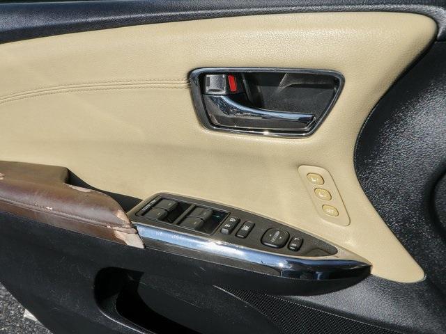 Photo of 2014 Gold Toyota Avalon