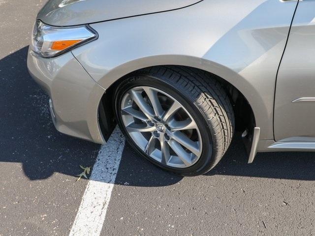 Photo of 2014 Gold Toyota Avalon