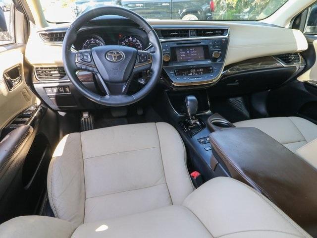 Photo of 2014 Gold Toyota Avalon