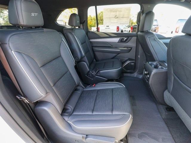 Photo of 2025 White Frost Tri-Coat Buick Enclave