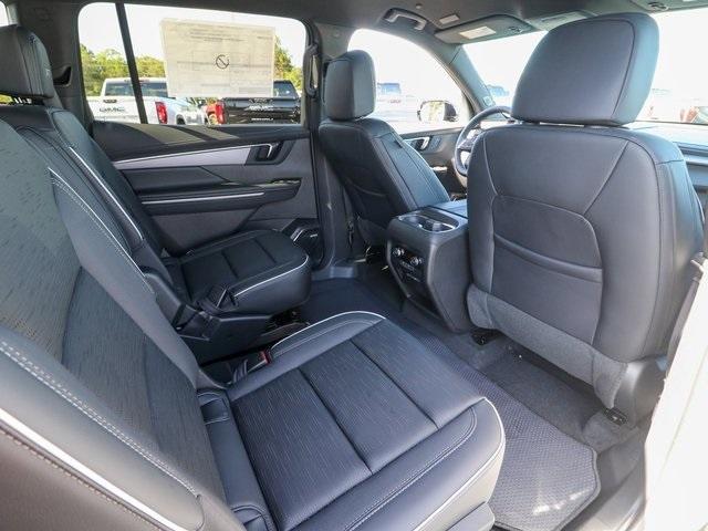 Photo of 2025 White Frost Tri-Coat Buick Enclave