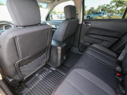 Photo of 2016 Champagne Silver Chevrolet Equinox