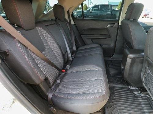 Photo of 2016 Champagne Silver Chevrolet Equinox