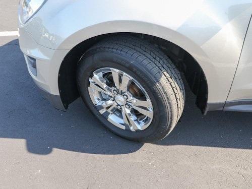 Photo of 2016 Champagne Silver Chevrolet Equinox
