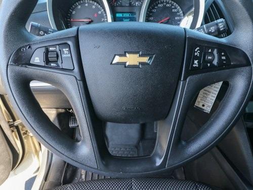 Photo of 2016 Champagne Silver Chevrolet Equinox