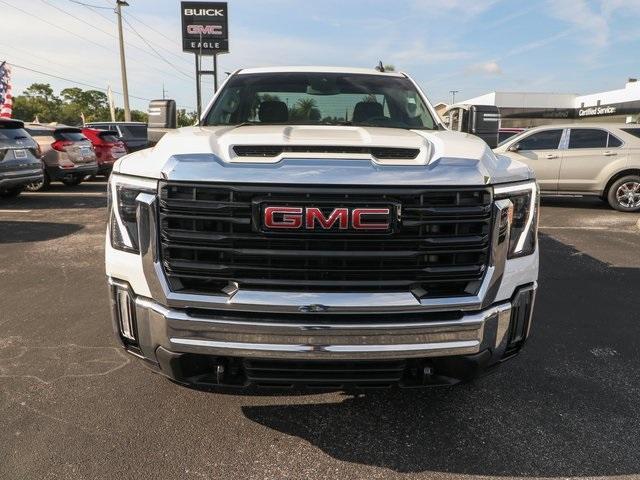 Photo of 2024 Summit White GMC Sierra 2500