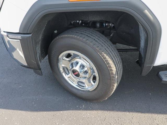 Photo of 2024 Summit White GMC Sierra 2500
