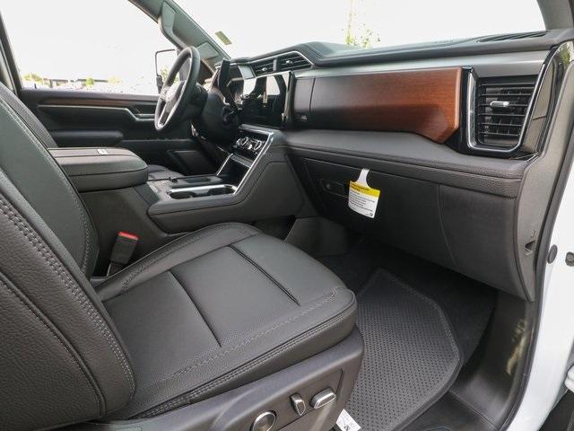 Photo of 2025 Summit White GMC Sierra 2500