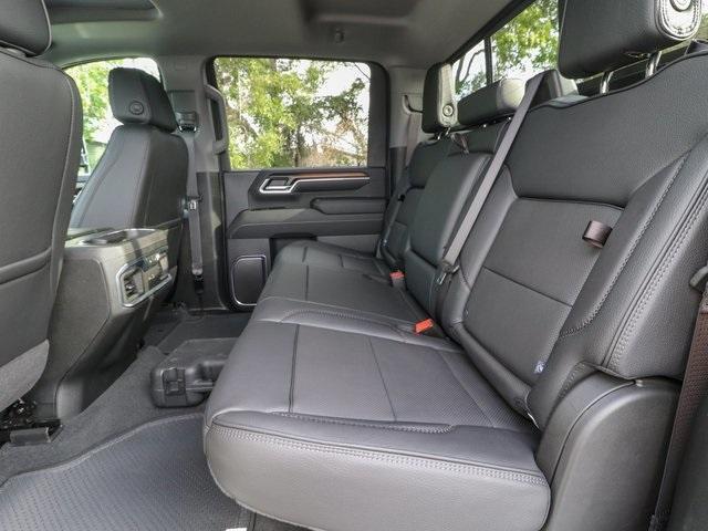 Photo of 2025 Summit White GMC Sierra 2500