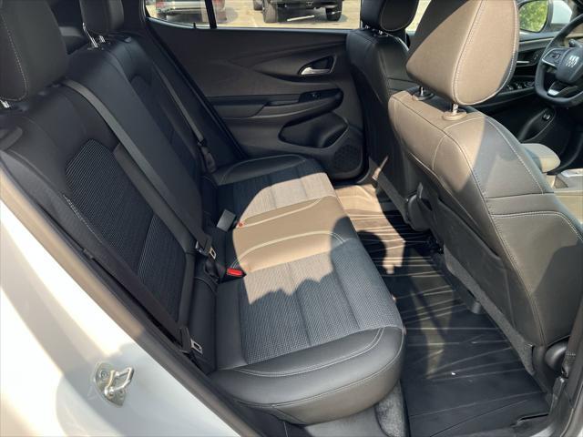 Photo of 2024 Summit White Buick Envista