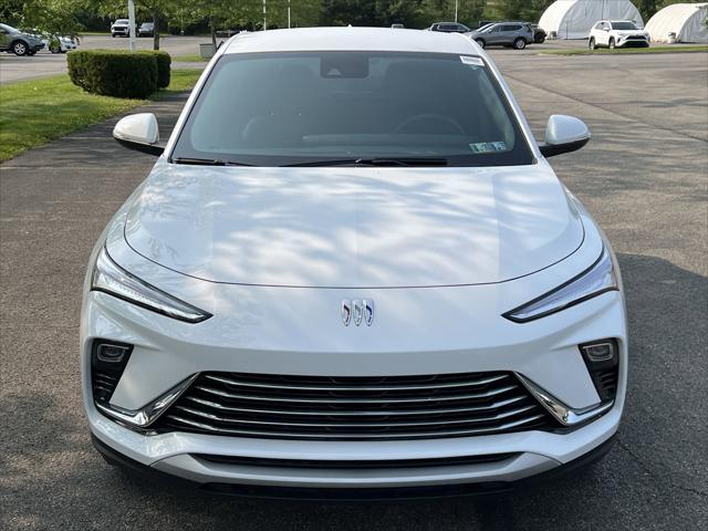 Photo of 2024 Summit White Buick Envista
