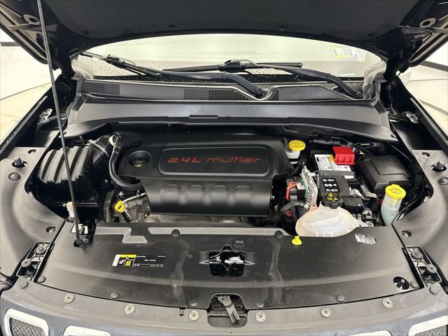 Photo of 2022 Diamond Black Crystal Pearlcoat Jeep Compass